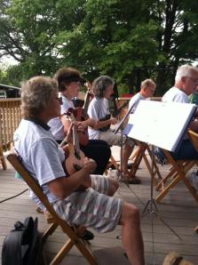 581969_321219771347767_1258338568_n