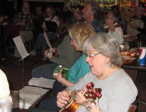 1053104_610296565707330_1377768237_o