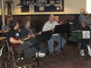 10469864_729598447110474_626595937779081741_n