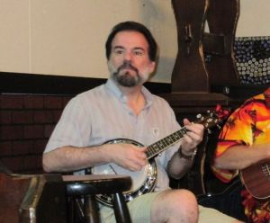 12036464_1043368915738295_8546047997610289317_n